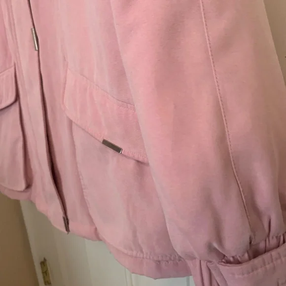 Izzi Pink Hooded Puffer Jacket - Picture 3 of 10